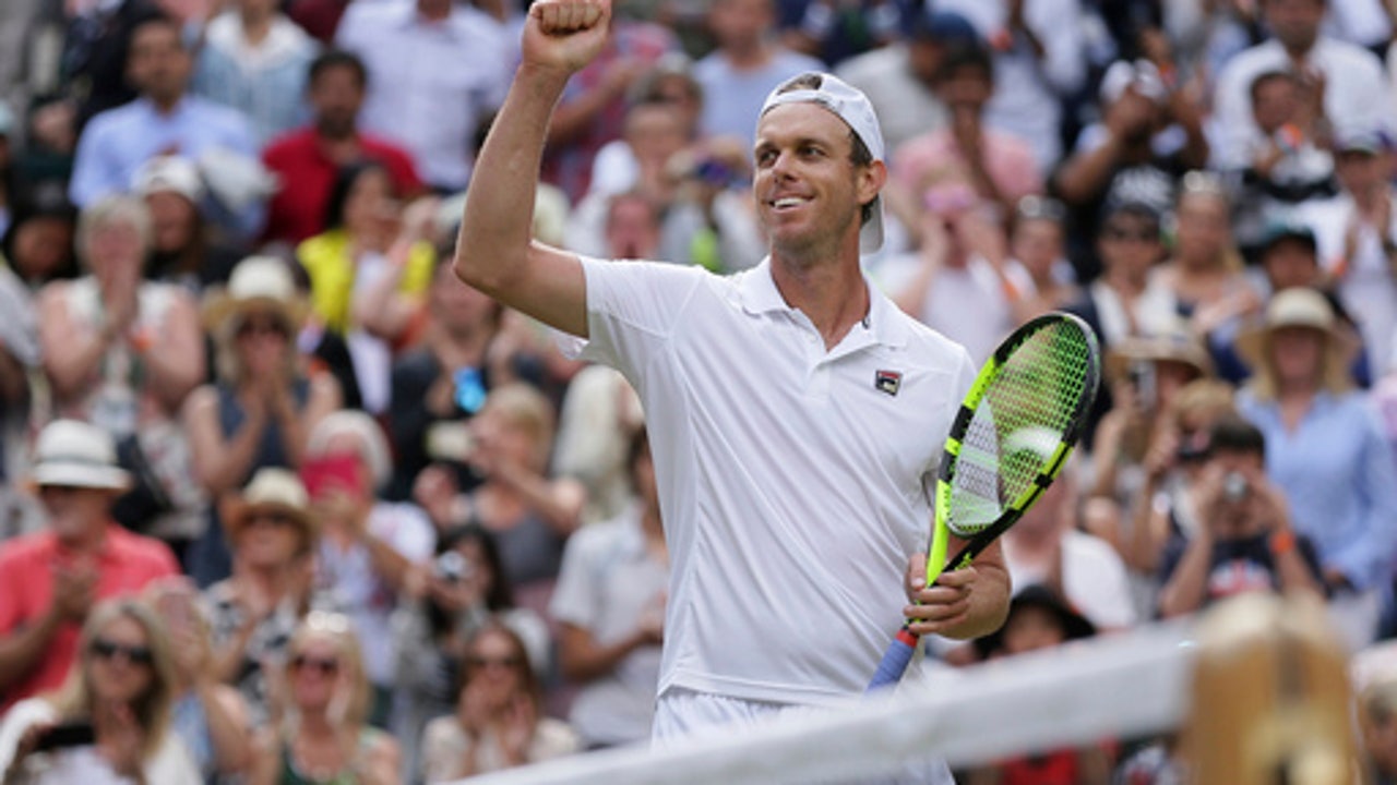 Federer into 11th Wimbledon final; faces Cilic for 8th title